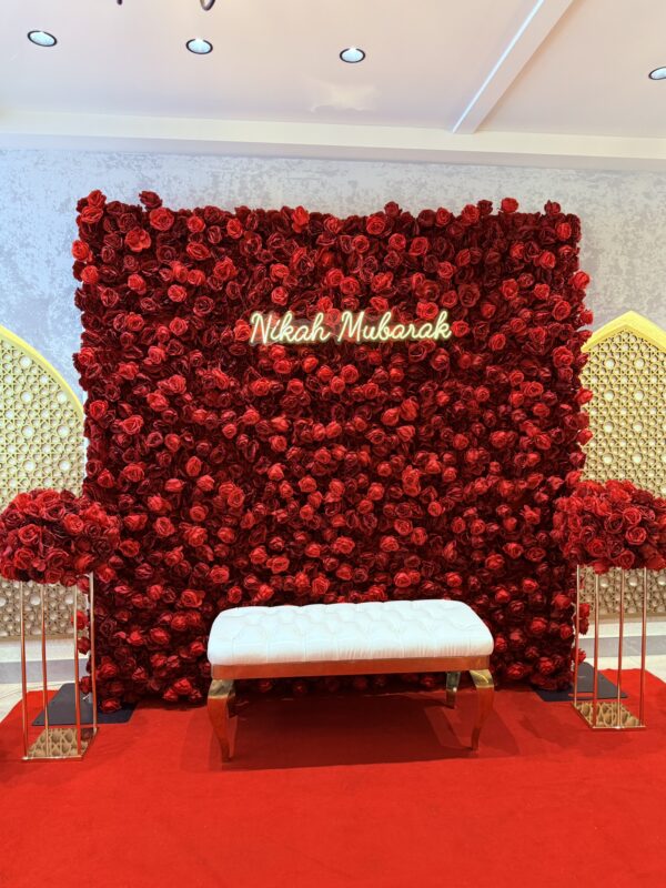 Gold Chaise / Bench - Image 3